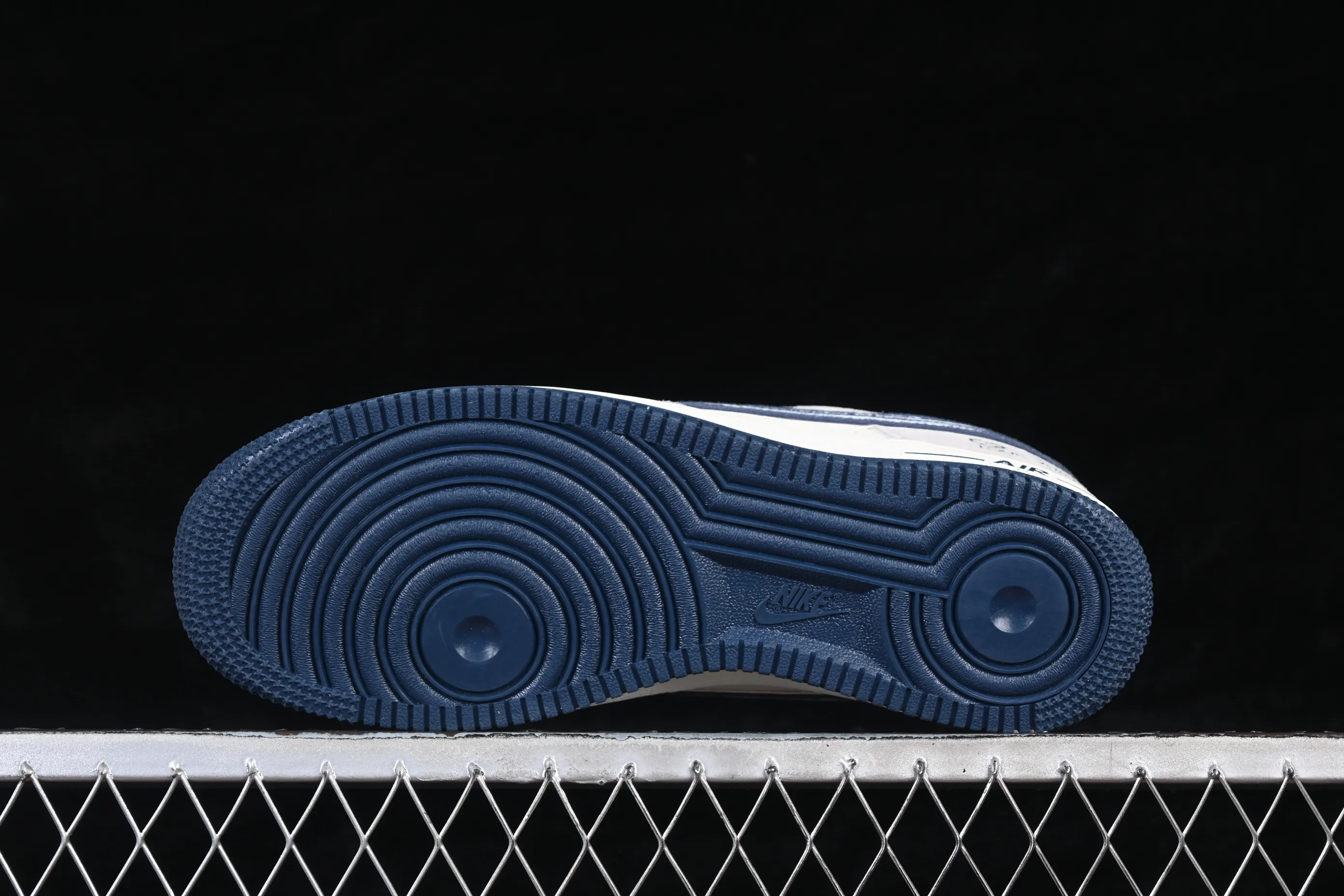 All categories Nk Air Force 1 Air Force series Nk Air Force 1 Low Air Force low-top Nike Air Force 1'07 Low joint model gray and blue Air Force 1 low-top casual sneakers SS1979-011